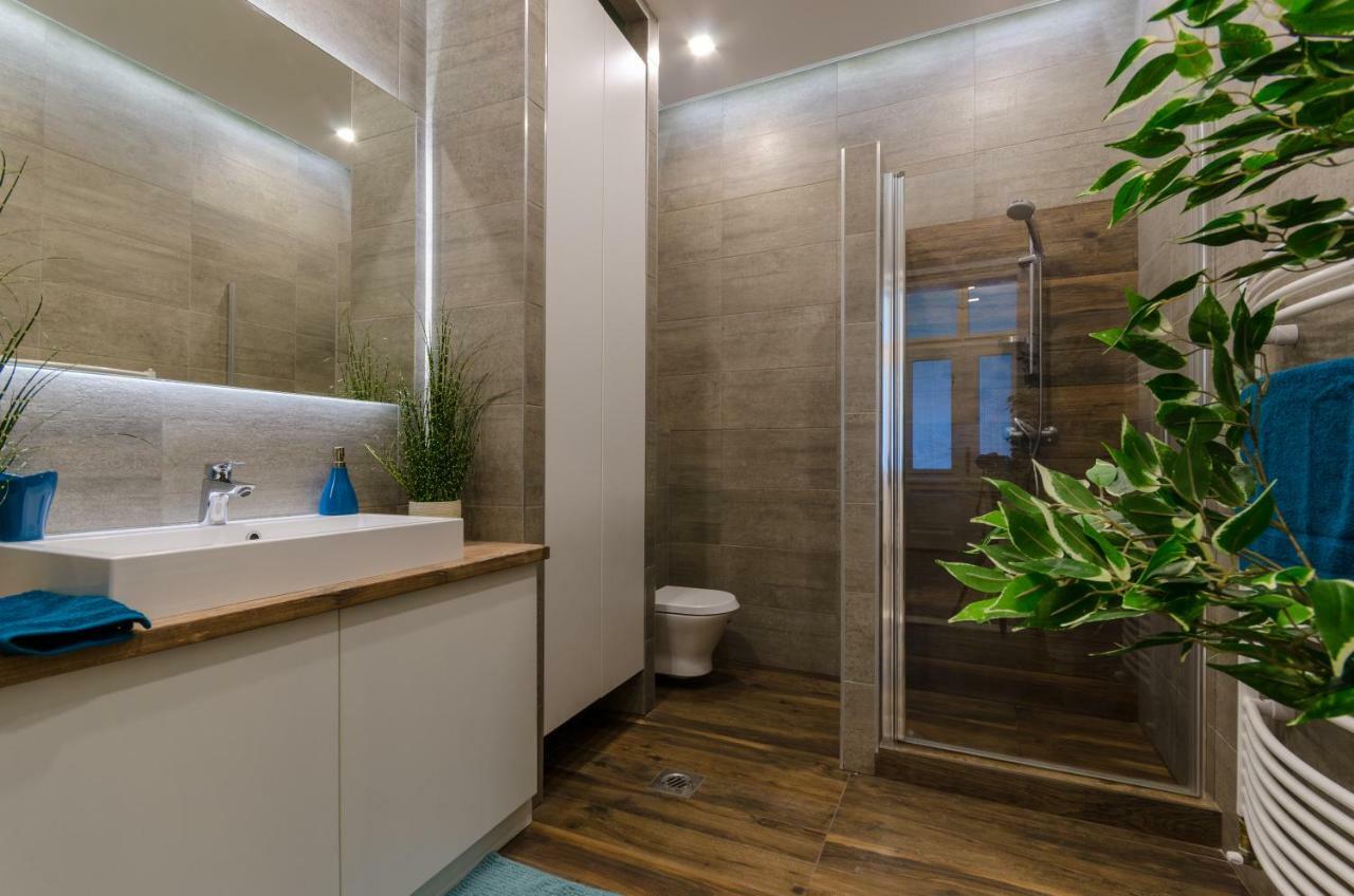 Modern, Luxury Flat In The Heart Of ブダペスト エクステリア 写真